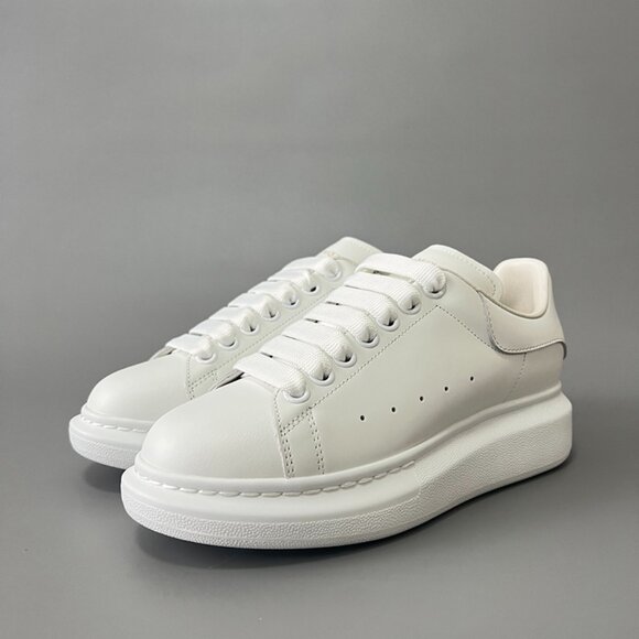Alexander McQueen Shoes - Alexander McQueen Womens Sneakers in White